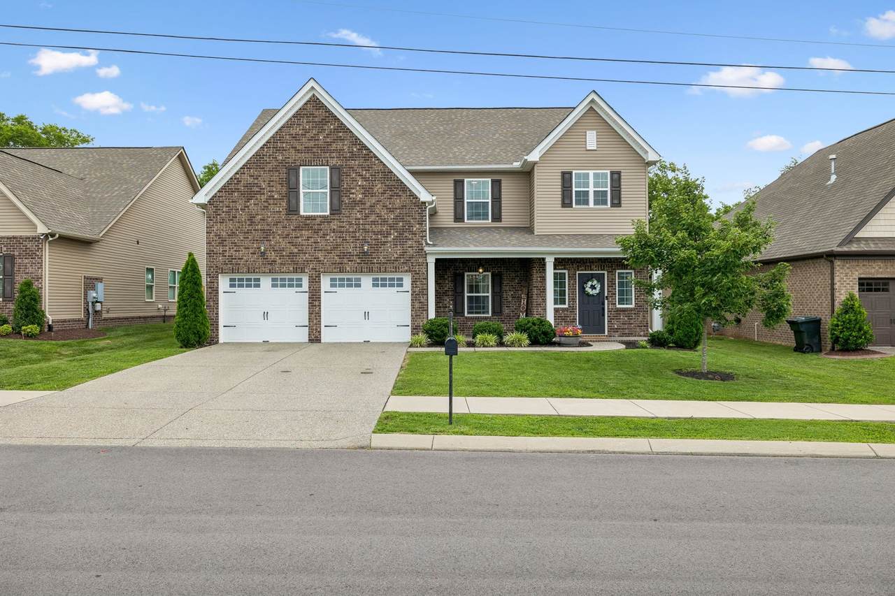 1364 Wentworth Dr - Photo 1