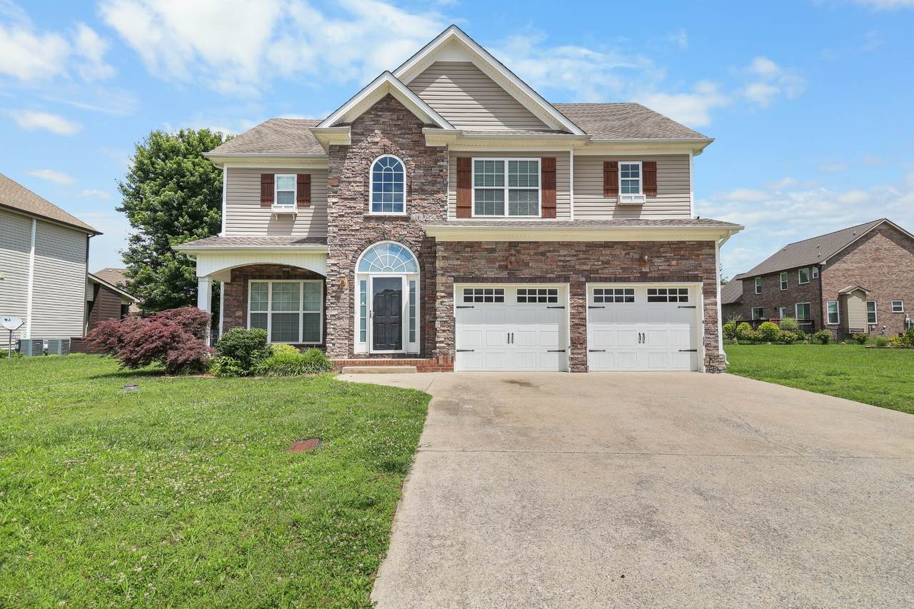 1093 Willow Cir - Photo 1