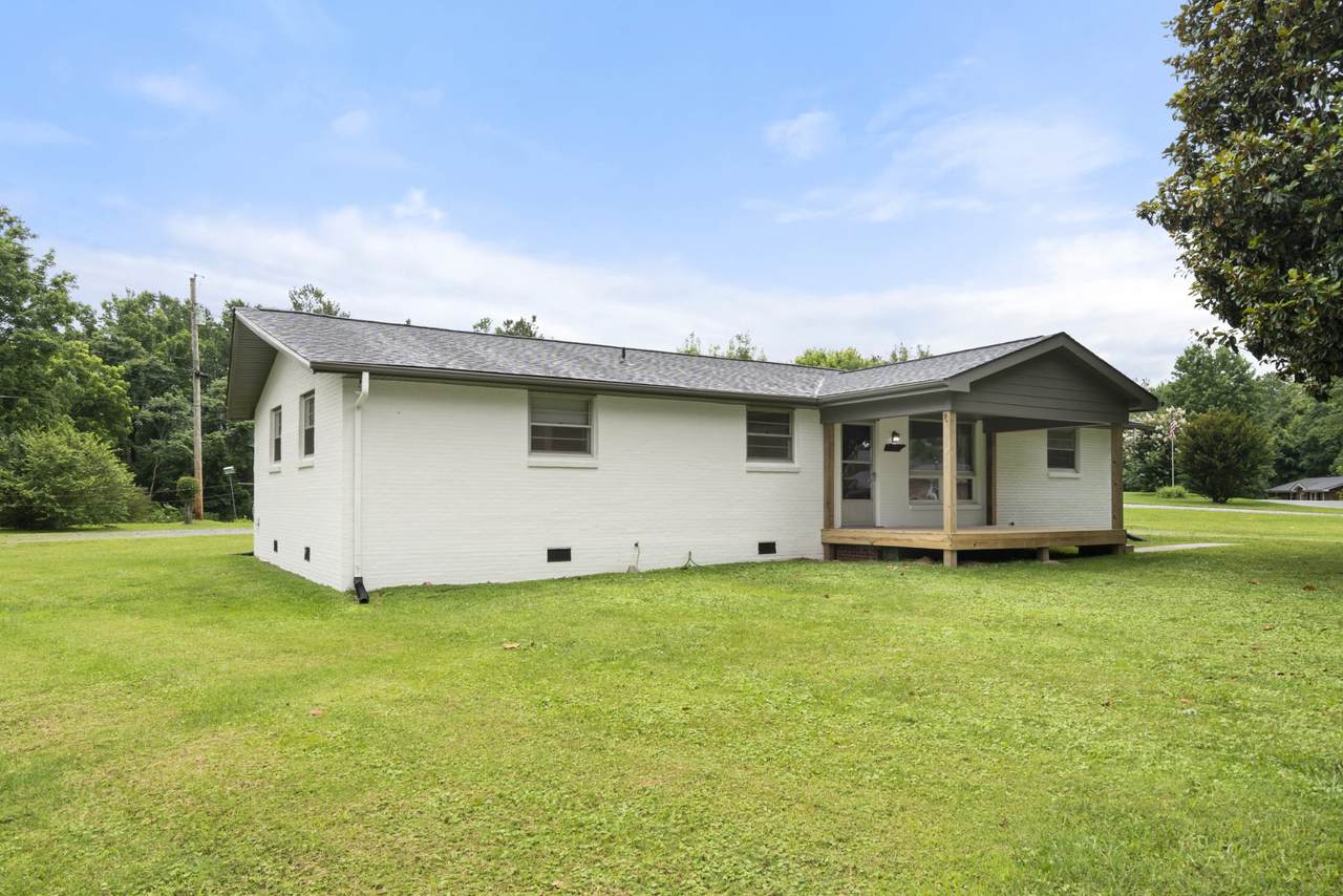1156 Chestnut Dr - Photo 1