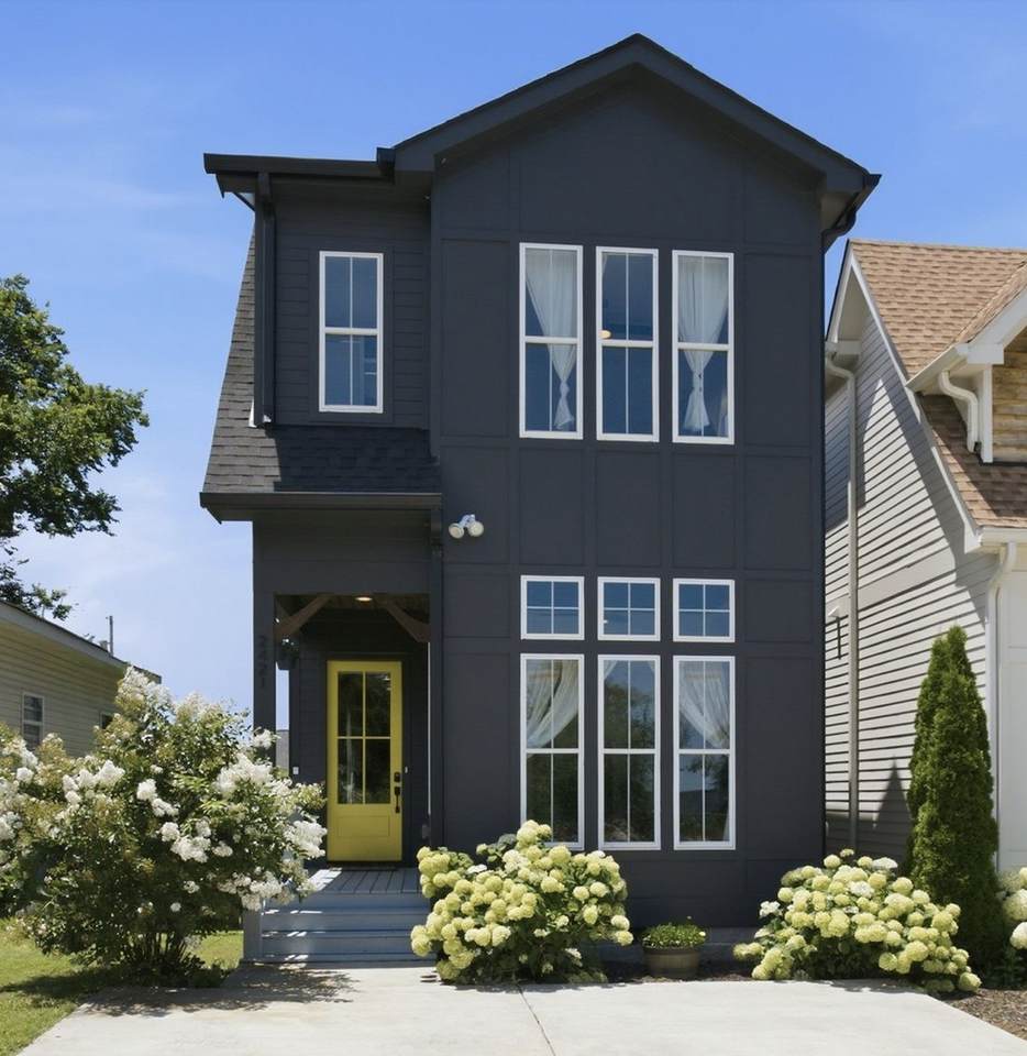 2421 14th Ave - Photo 1