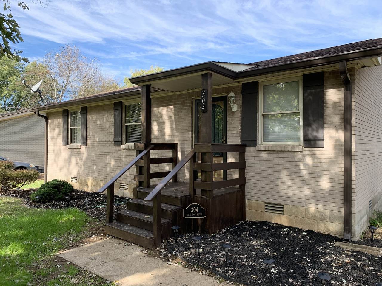 304 Hardison Dr - Photo 1