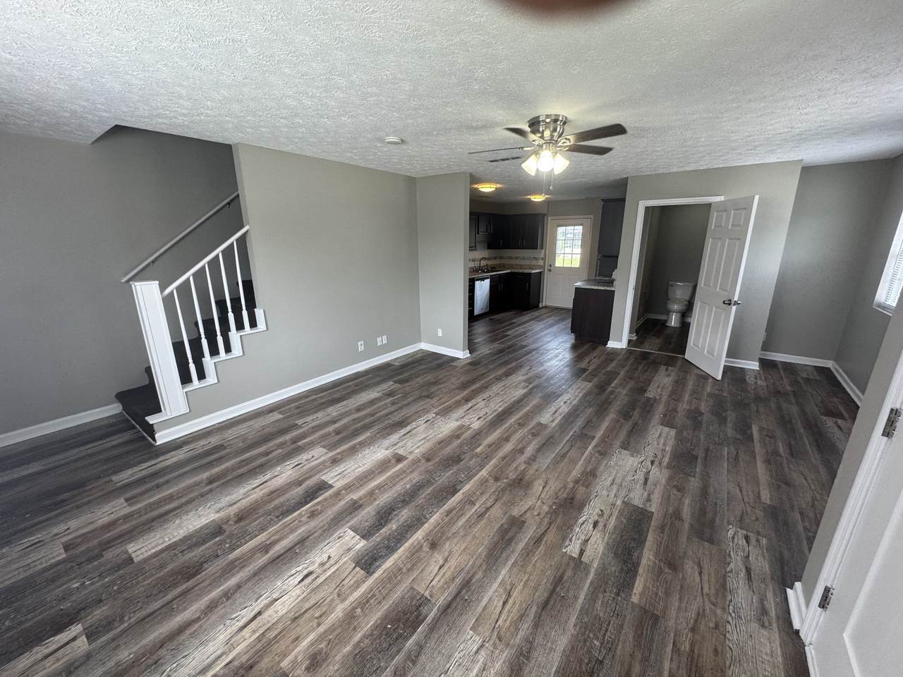 https://bt-photos.global.ssl.fastly.net/nashville/1280_boomver_1_RTC3246233-1.jpg