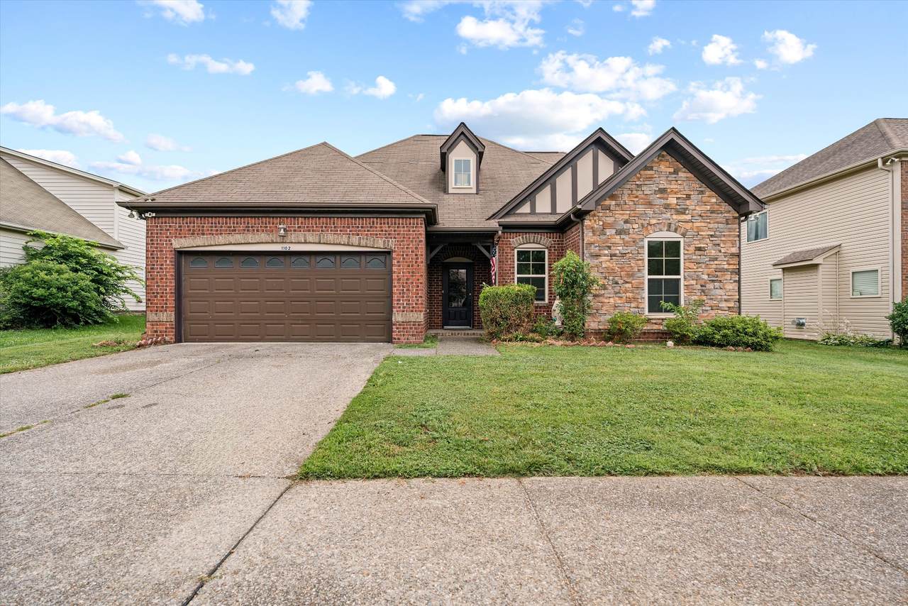 1102 Achiever Cir - Photo 1