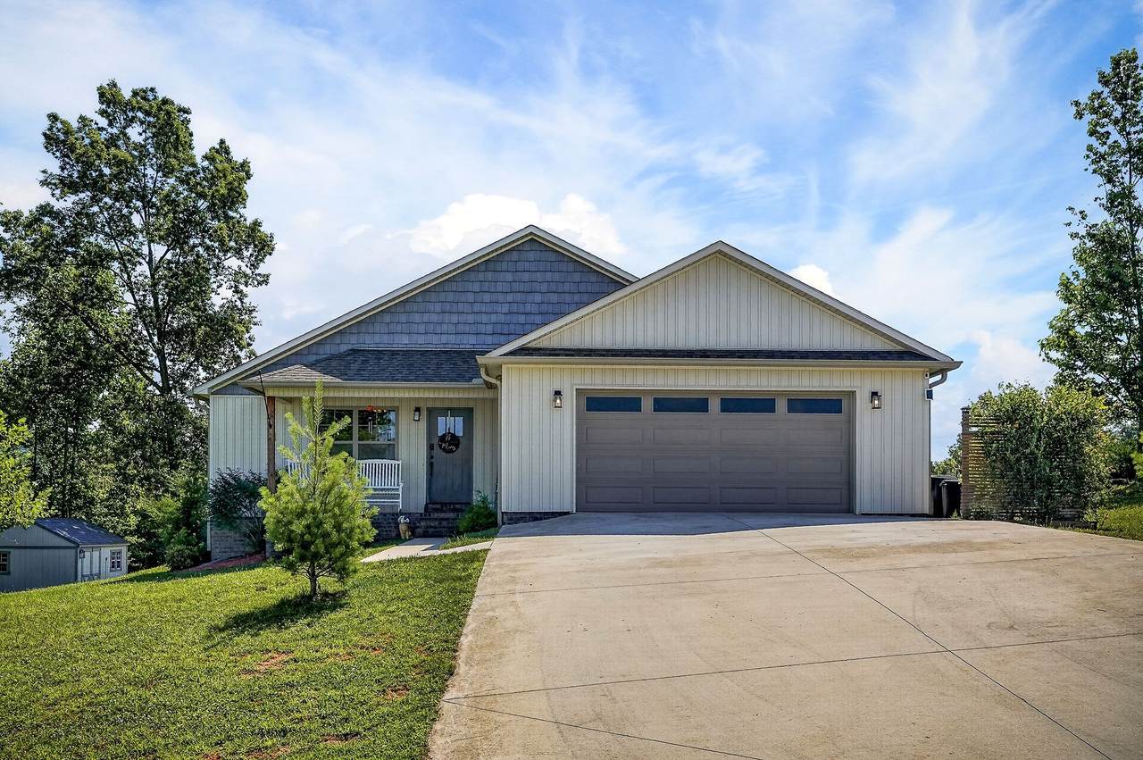 1180 Cobblestone Dr - Photo 1