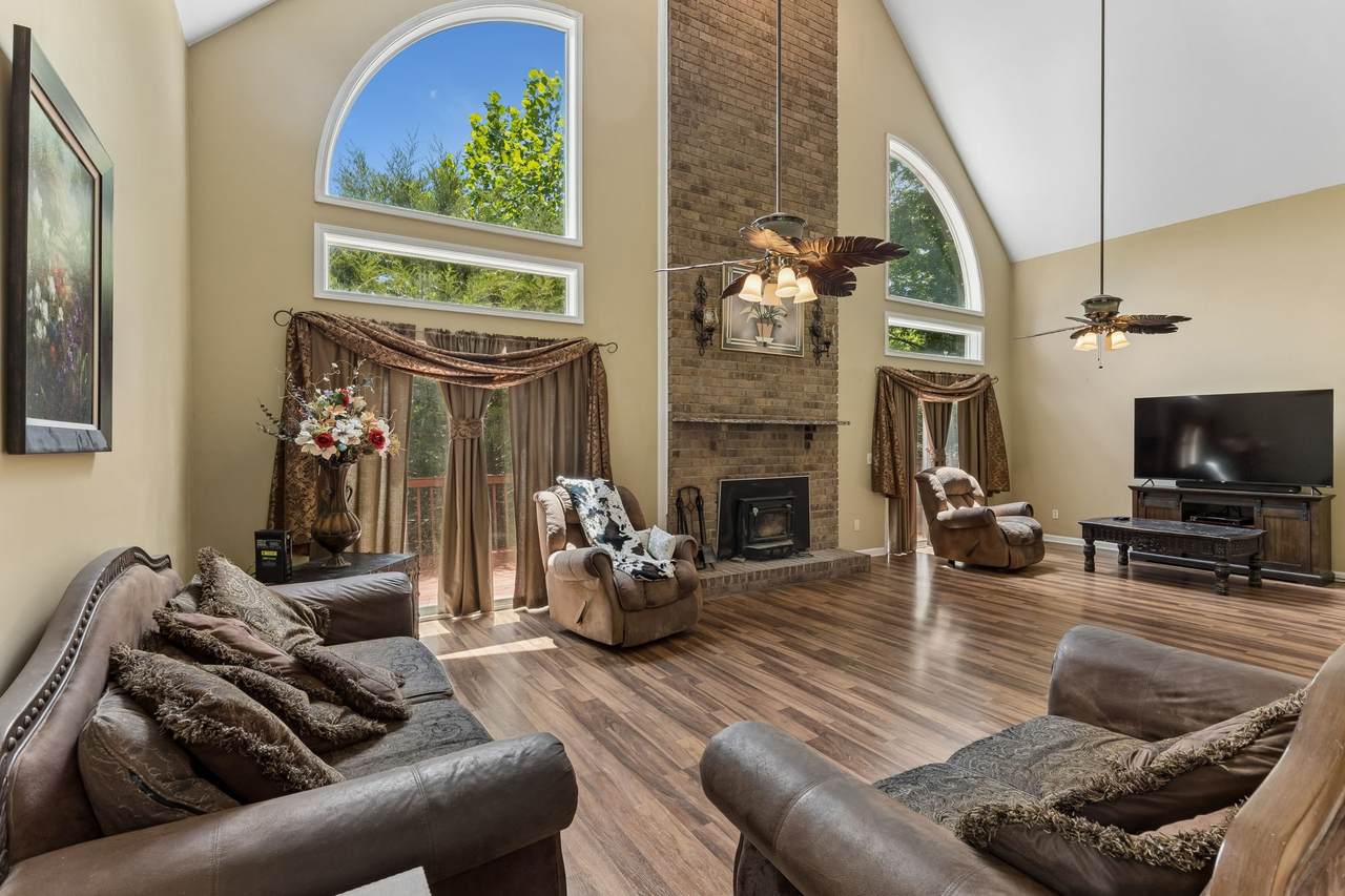 https://bt-photos.global.ssl.fastly.net/nashville/1280_boomver_1_RTC3246819-1.jpg