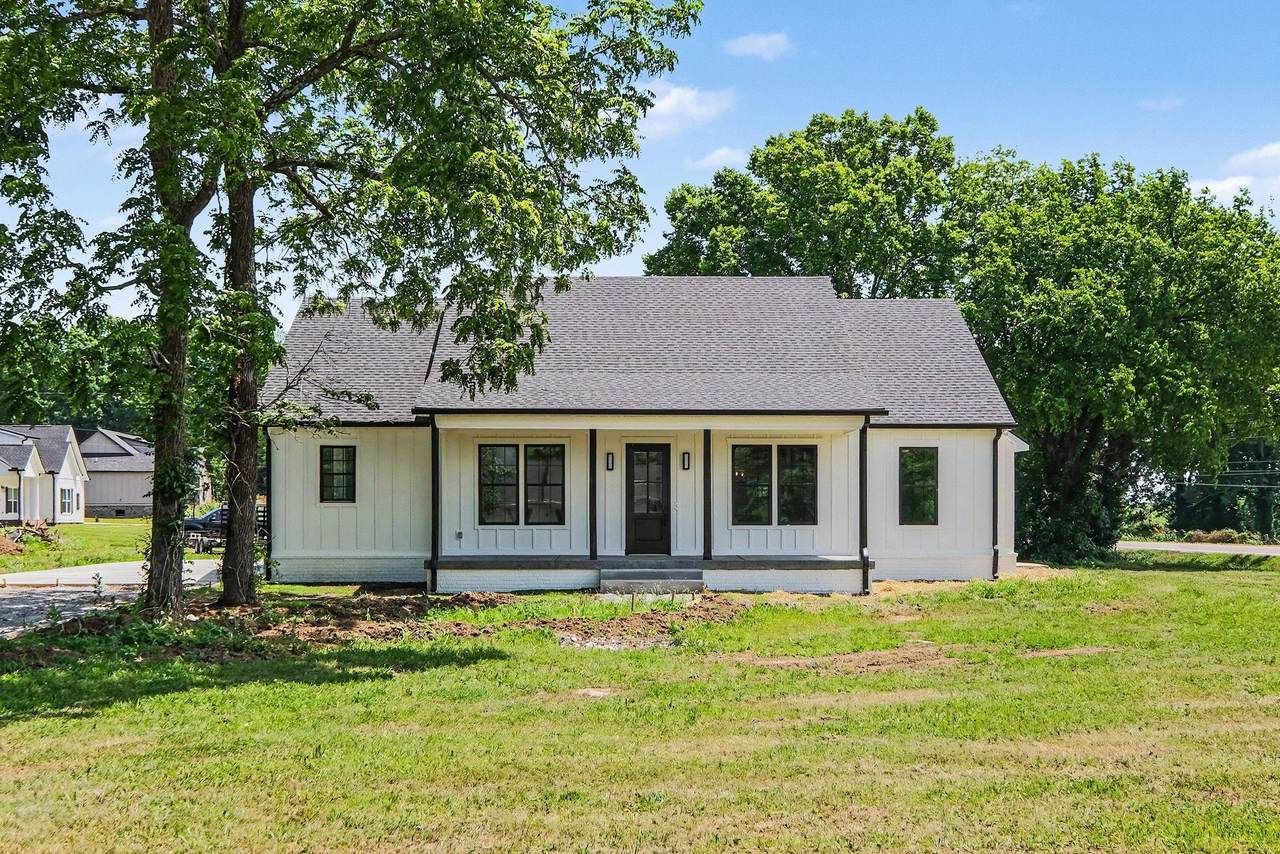 1798 Twin Caves Dr - Photo 1