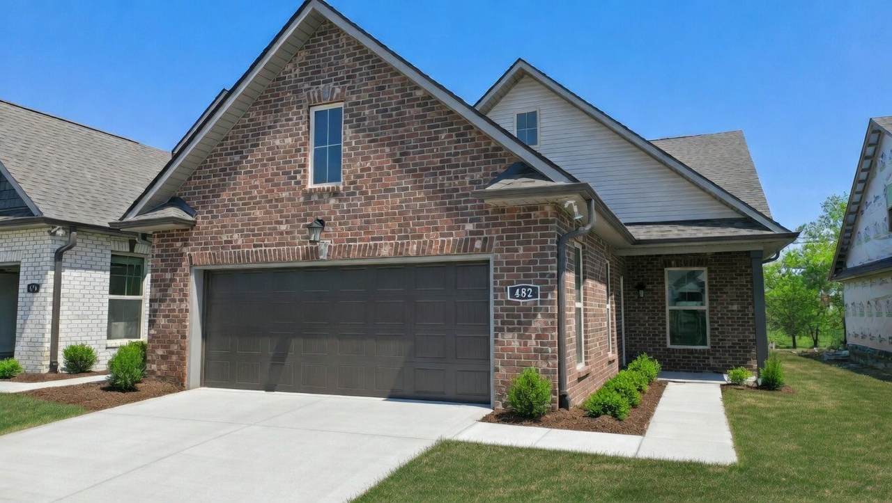482 W Foxrun - Photo 1