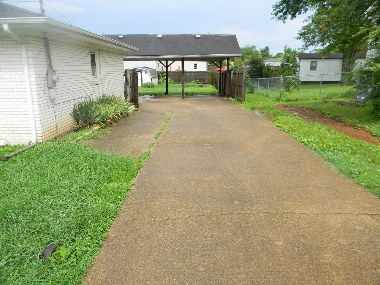 https://bt-photos.global.ssl.fastly.net/nashville/1280_boomver_1_RTC3247063-1.jpg