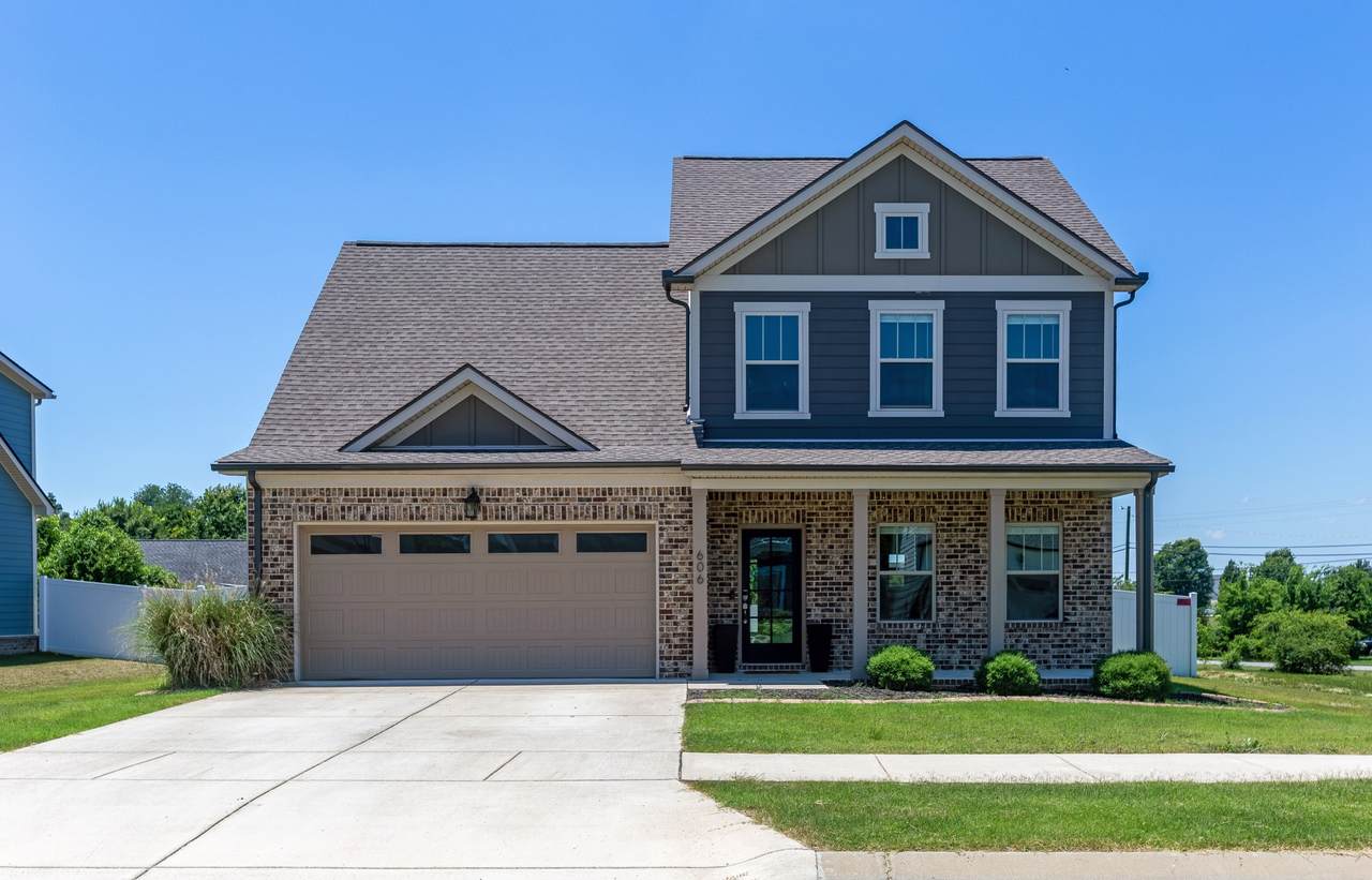 606 Bella Ct - Photo 1