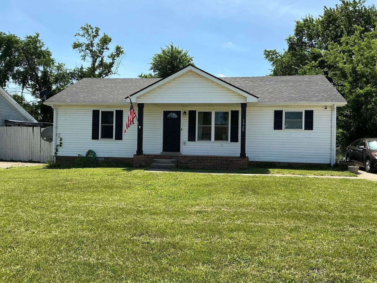 1925 Timberline Cir - Photo 1