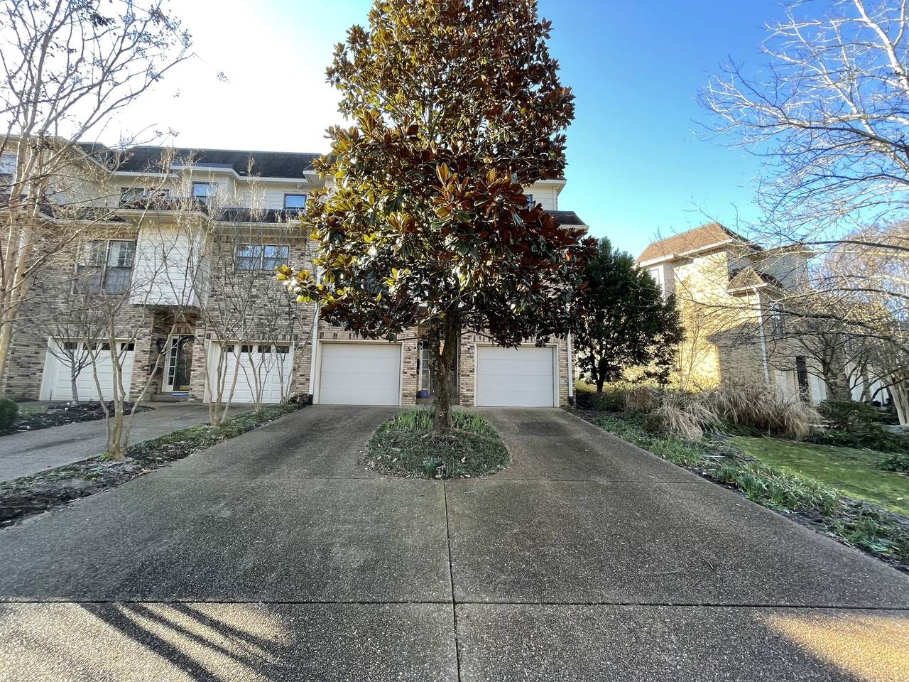 401 Bowling Ave - Photo 1