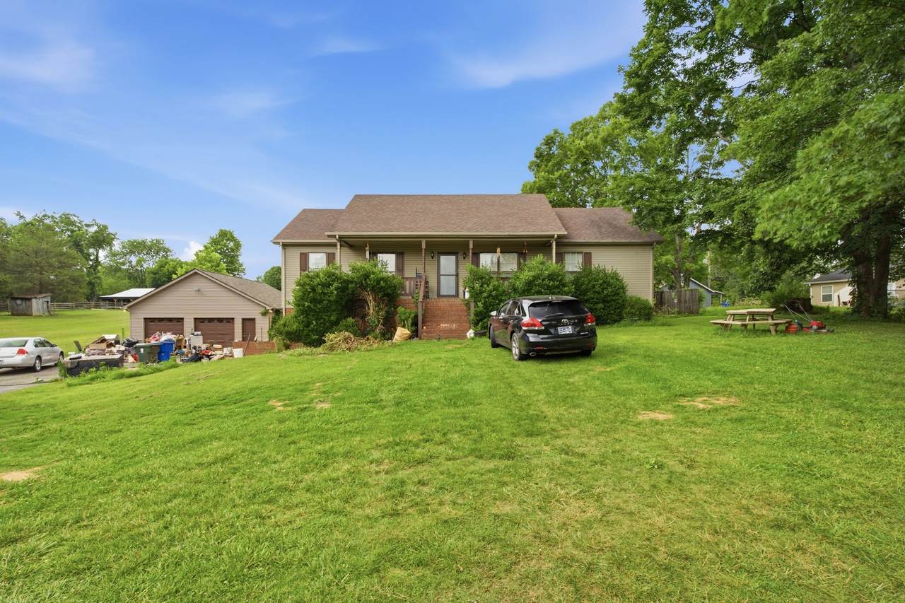 112 Ashley Ct - Photo 1