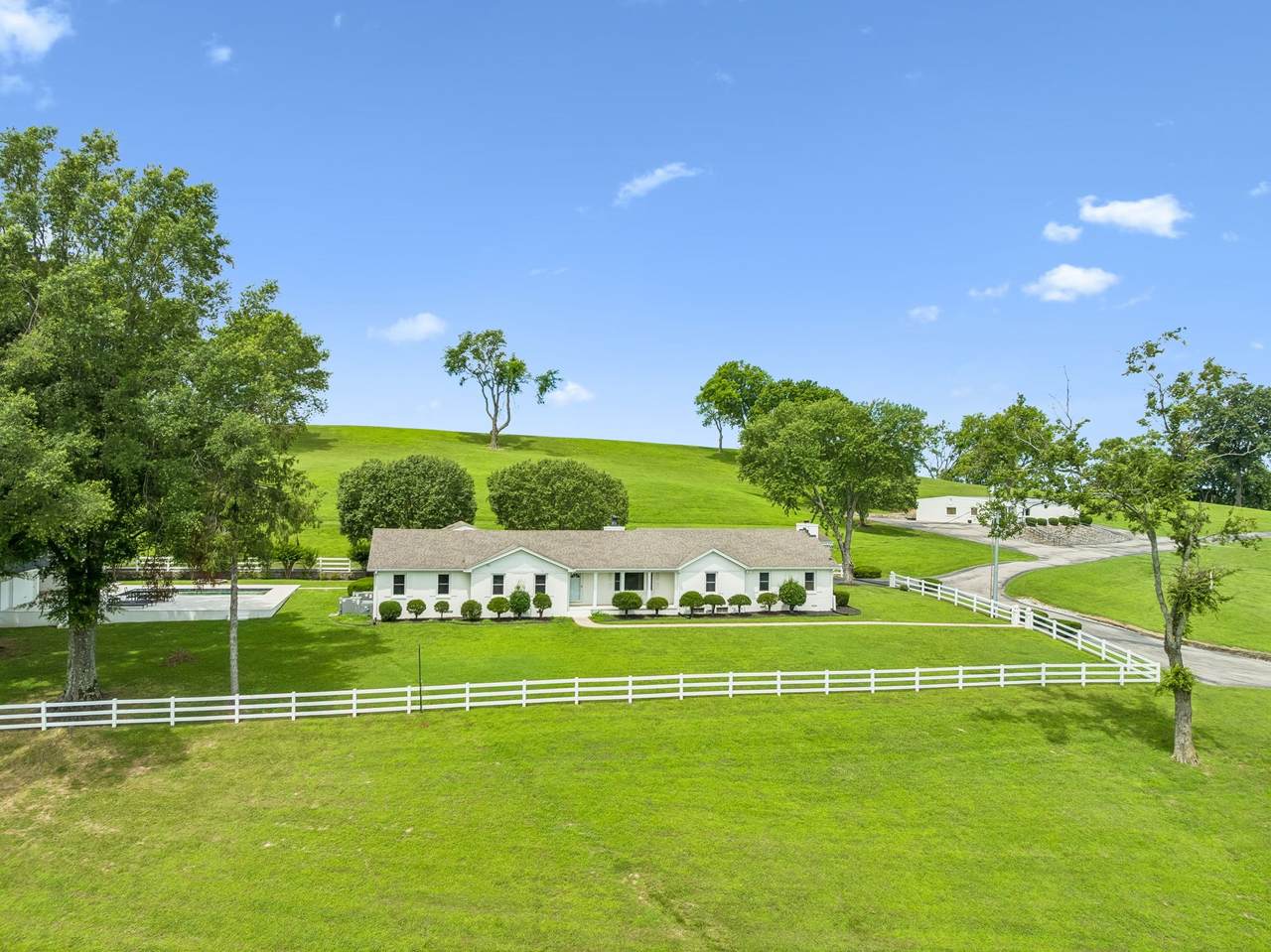 1731 Nashville Hwy - Photo 1