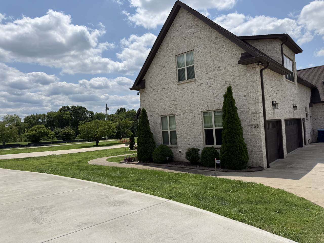 https://bt-photos.global.ssl.fastly.net/nashville/1280_boomver_2_RTC3248376-1.jpg