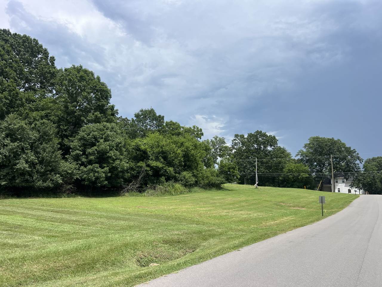 14 Lake Forest Dr - Photo 1