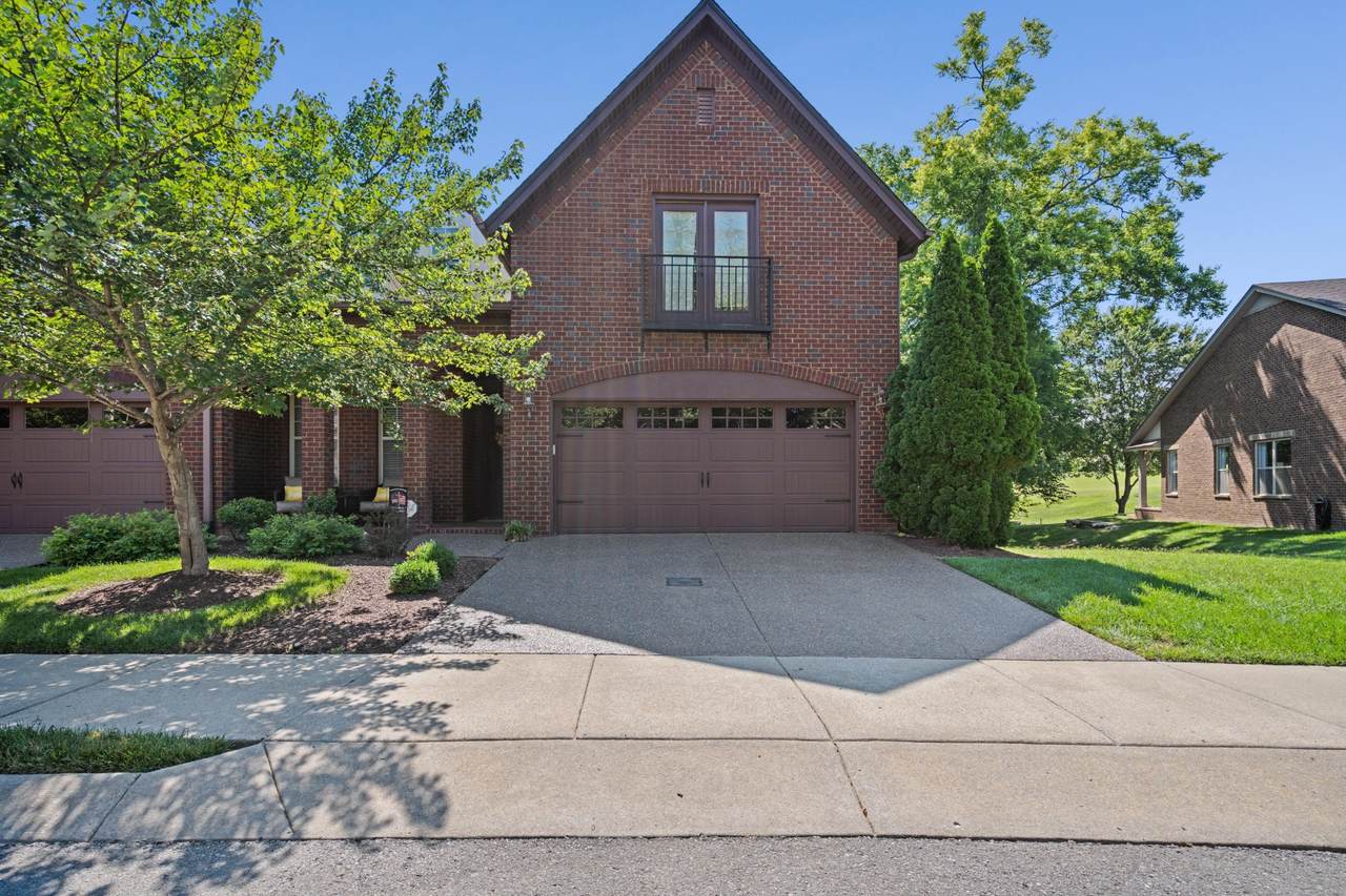 131 Village Cir - Photo 1