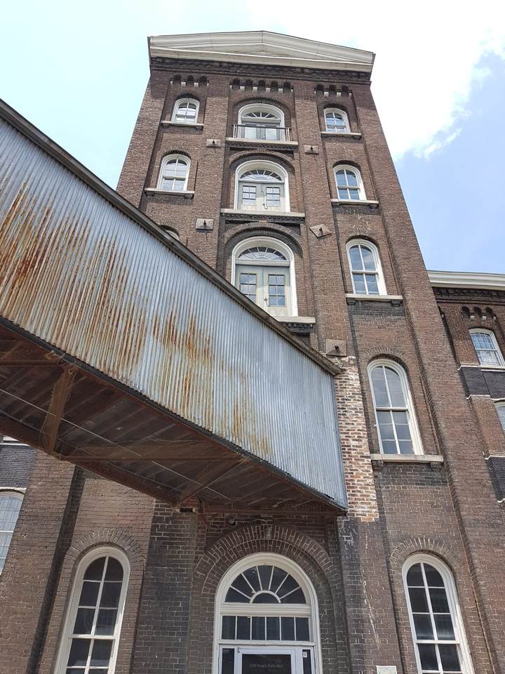 https://bt-photos.global.ssl.fastly.net/nashville/1280_boomver_1_RTC3250500-1.jpg
