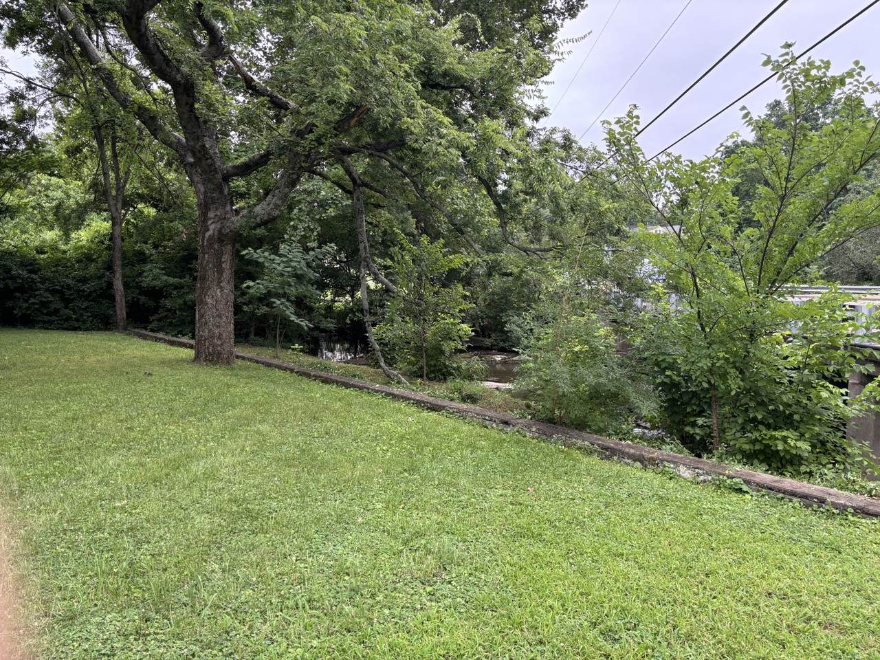 https://bt-photos.global.ssl.fastly.net/nashville/1280_boomver_1_RTC3250539-1.jpg