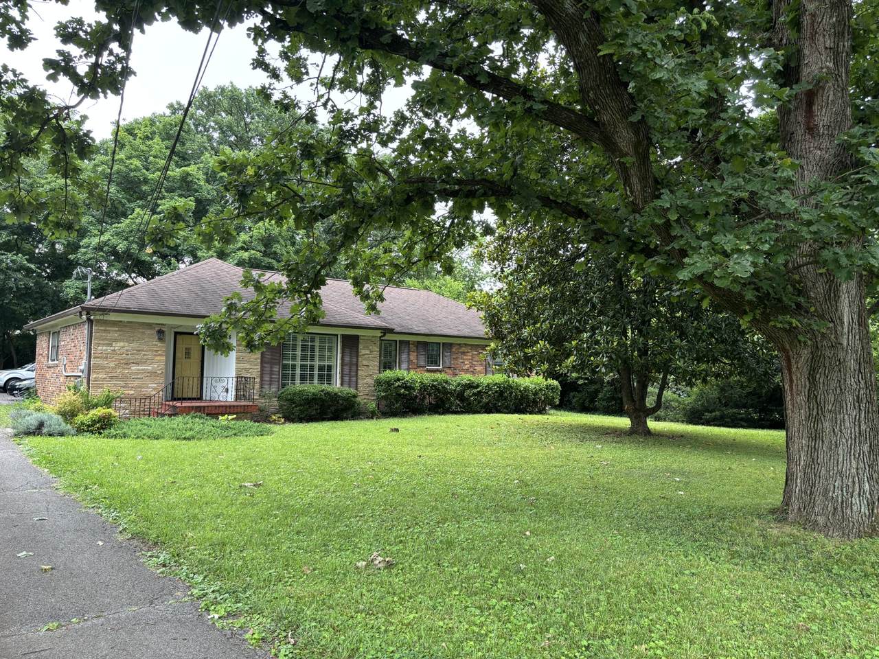 https://bt-photos.global.ssl.fastly.net/nashville/1280_boomver_1_RTC3250539-1.jpg