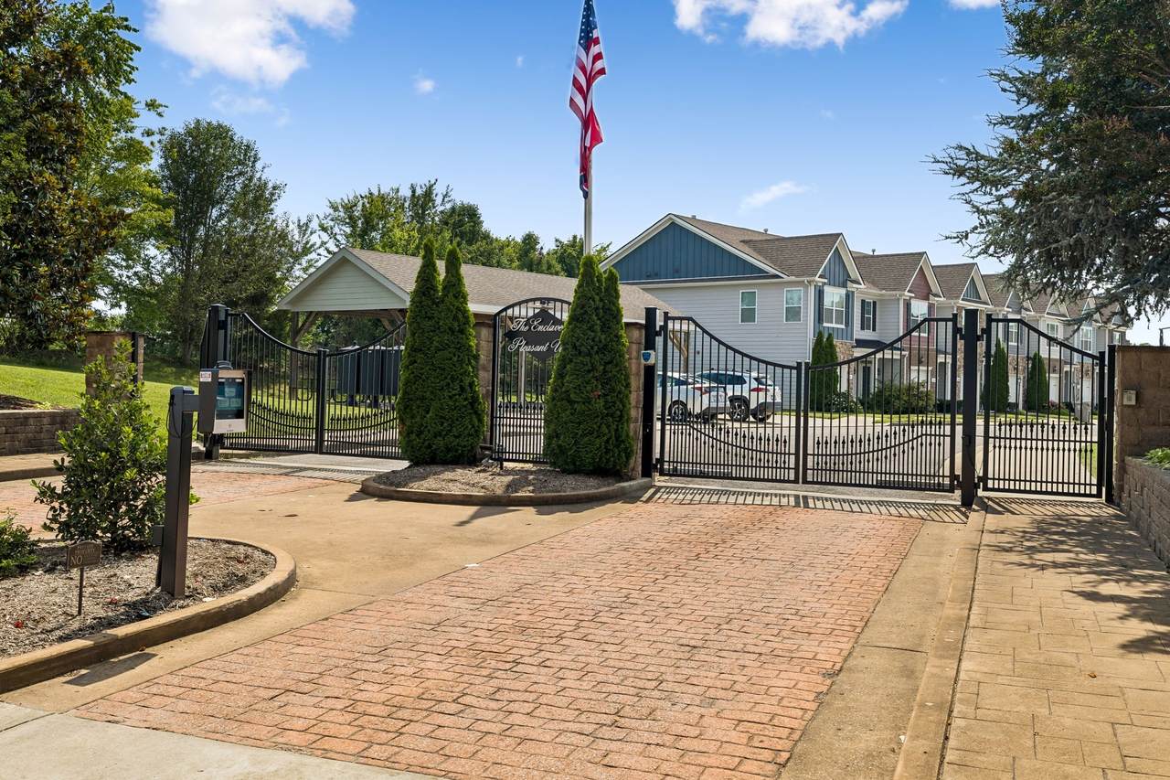 1045 Enclave Ave - Photo 1