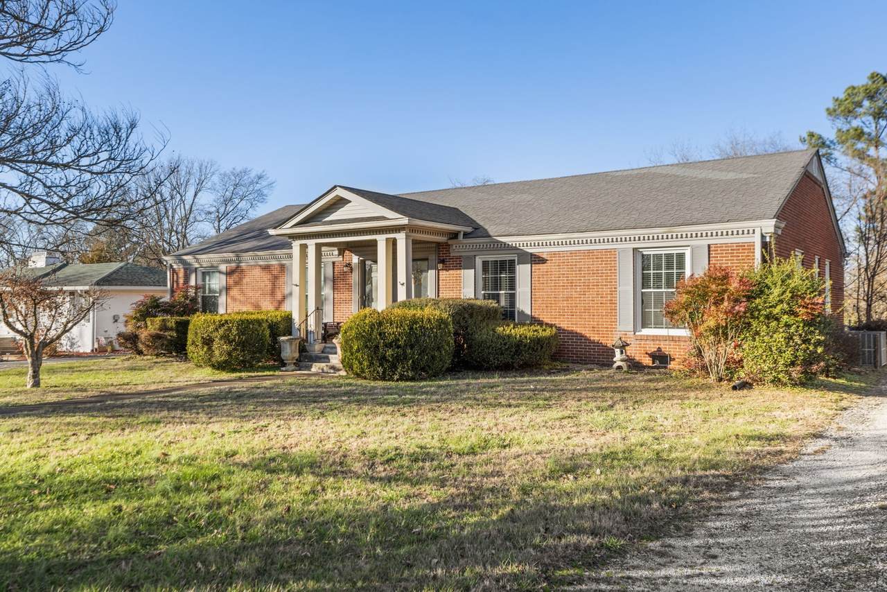 1102 Hiwassee Dr - Photo 1