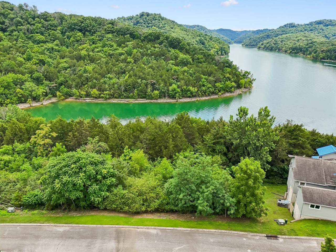 https://bt-photos.global.ssl.fastly.net/nashville/1280_boomver_1_RTC3251633-1.jpg