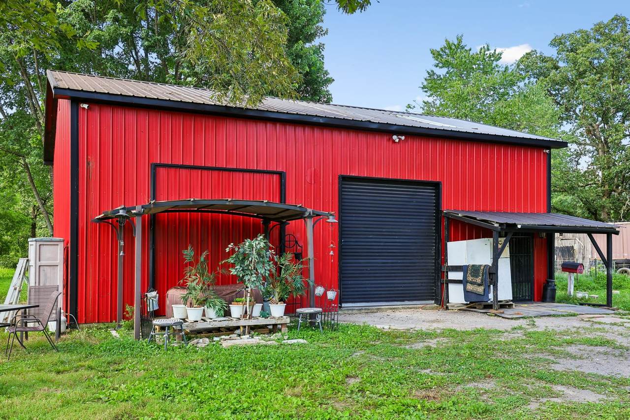 206 Louis Perry Ln - Photo 1