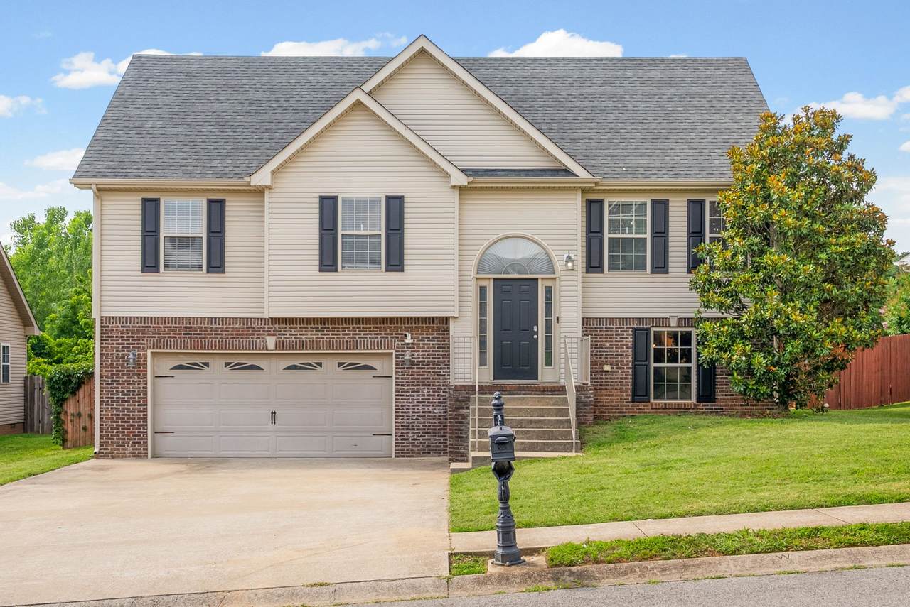 1996 General Neyland Dr - Photo 1