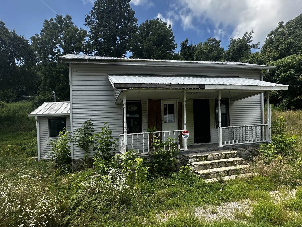 13135 Campbellsville Rd - Photo 1