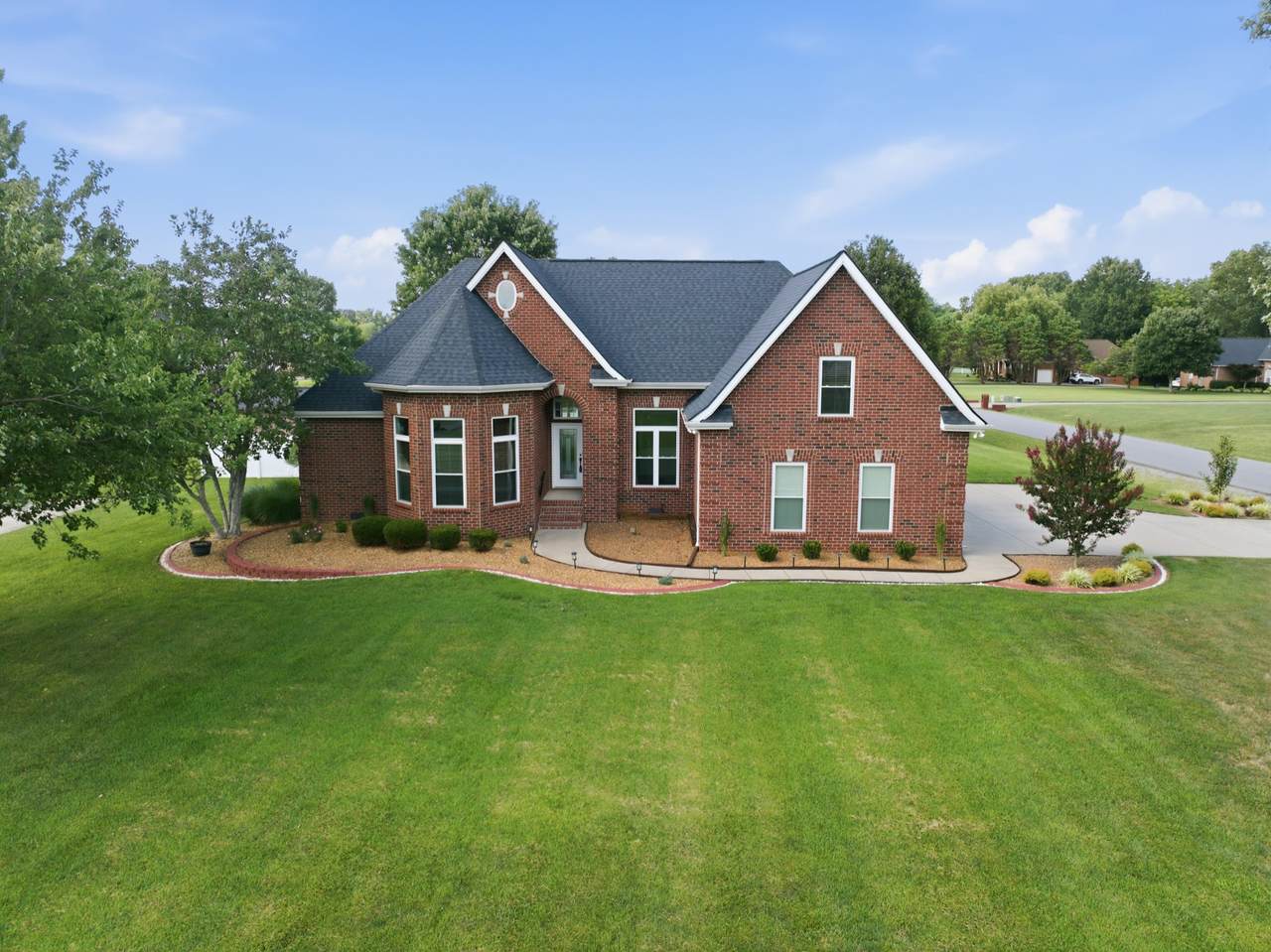 102 Copperas Ct - Photo 1