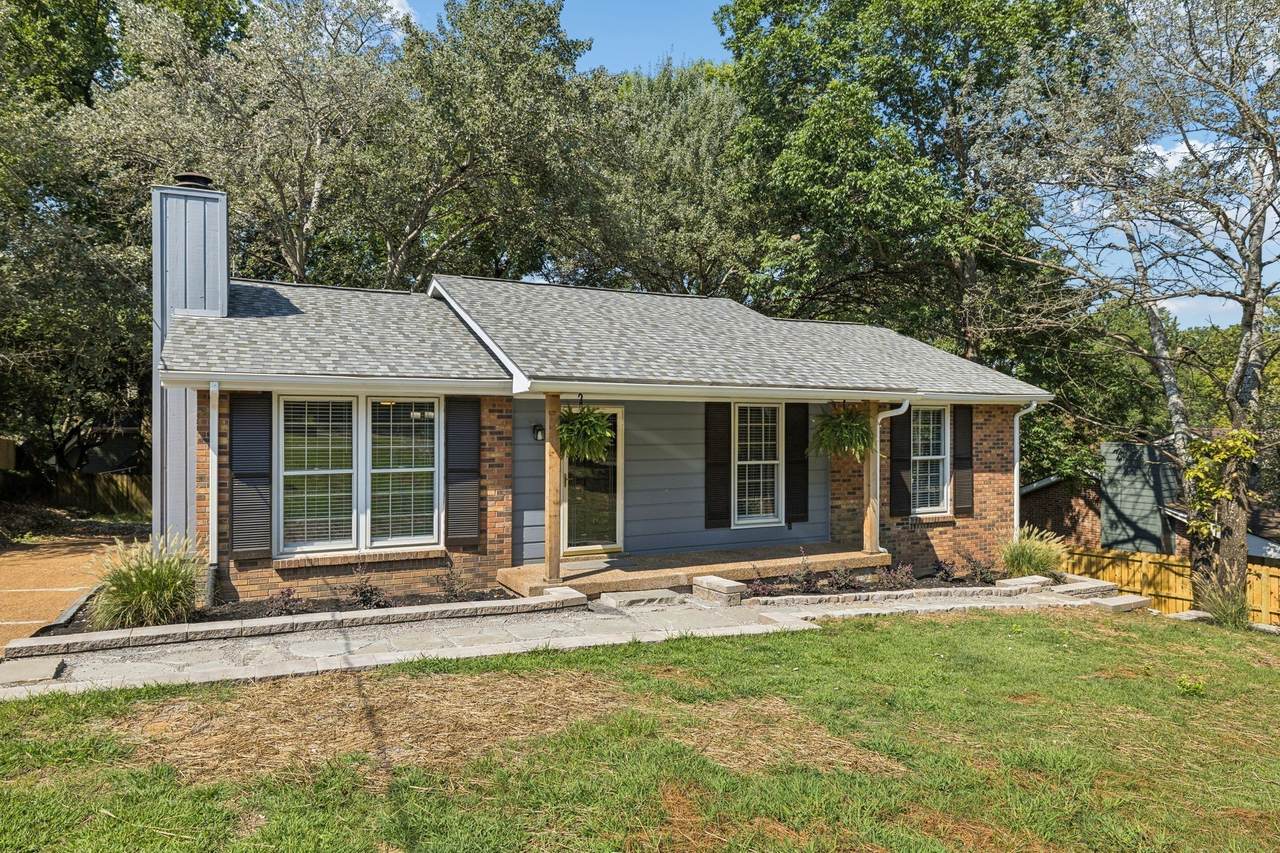 3215 Trails End Ln - Photo 1