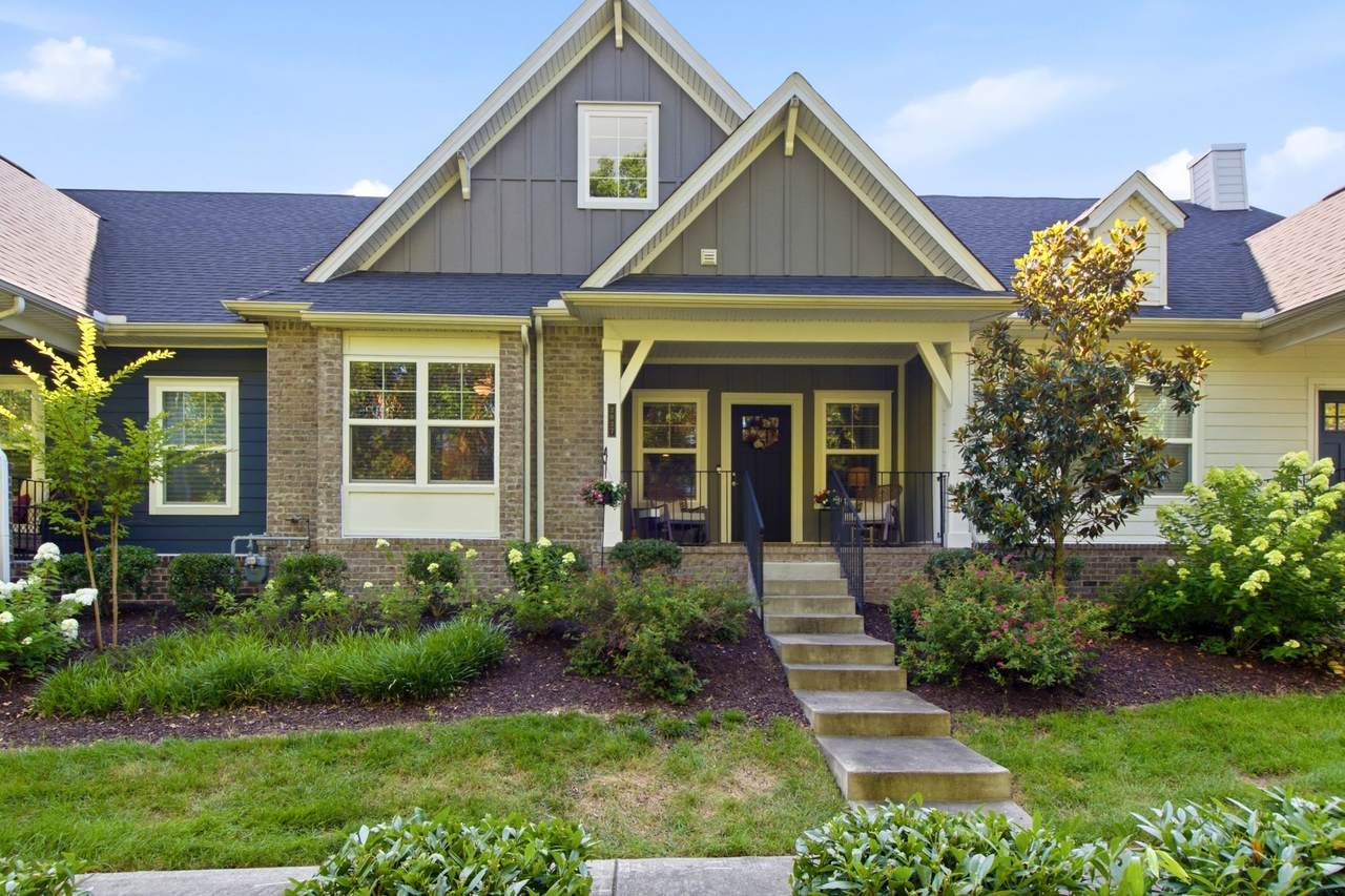 2027 Moultrie Cir - Photo 1