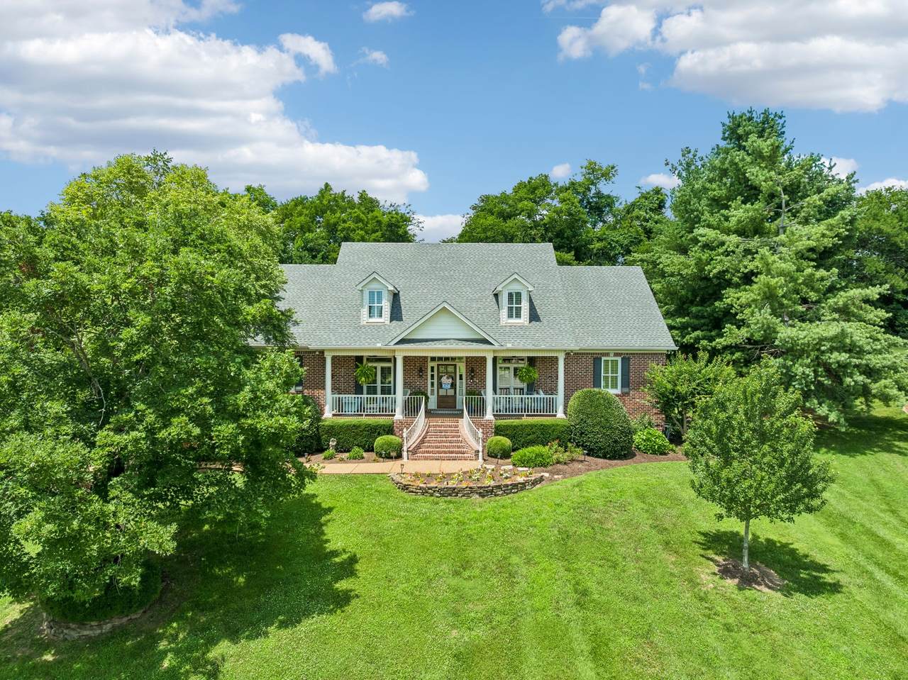 1206 Signature Ct - Photo 1