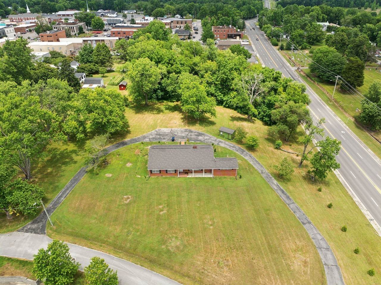 https://bt-photos.global.ssl.fastly.net/nashville/1280_boomver_1_RTC3255383-1.jpg