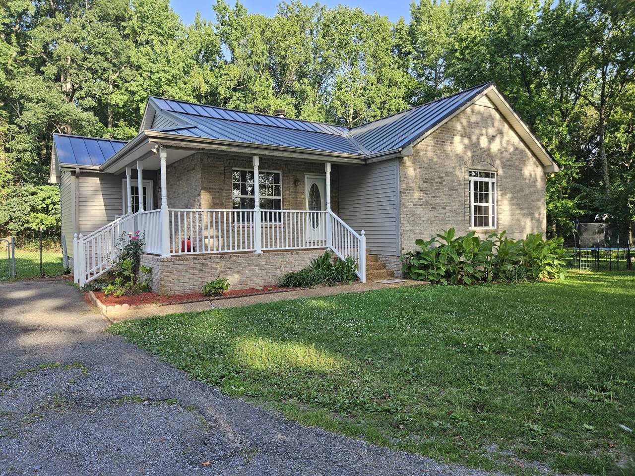 121 Timberwood Dr - Photo 1