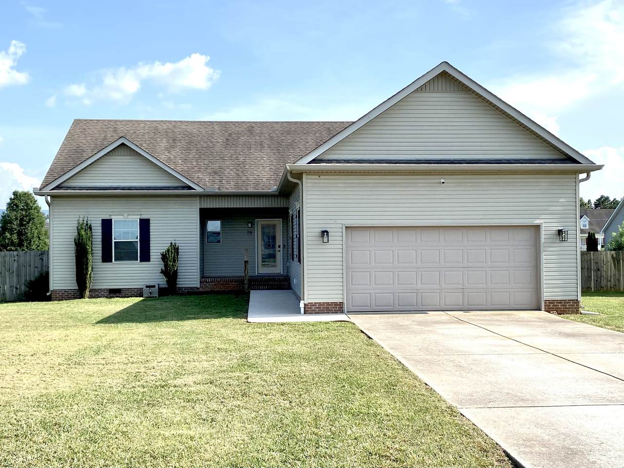 79 Charlotte Dr - Photo 1