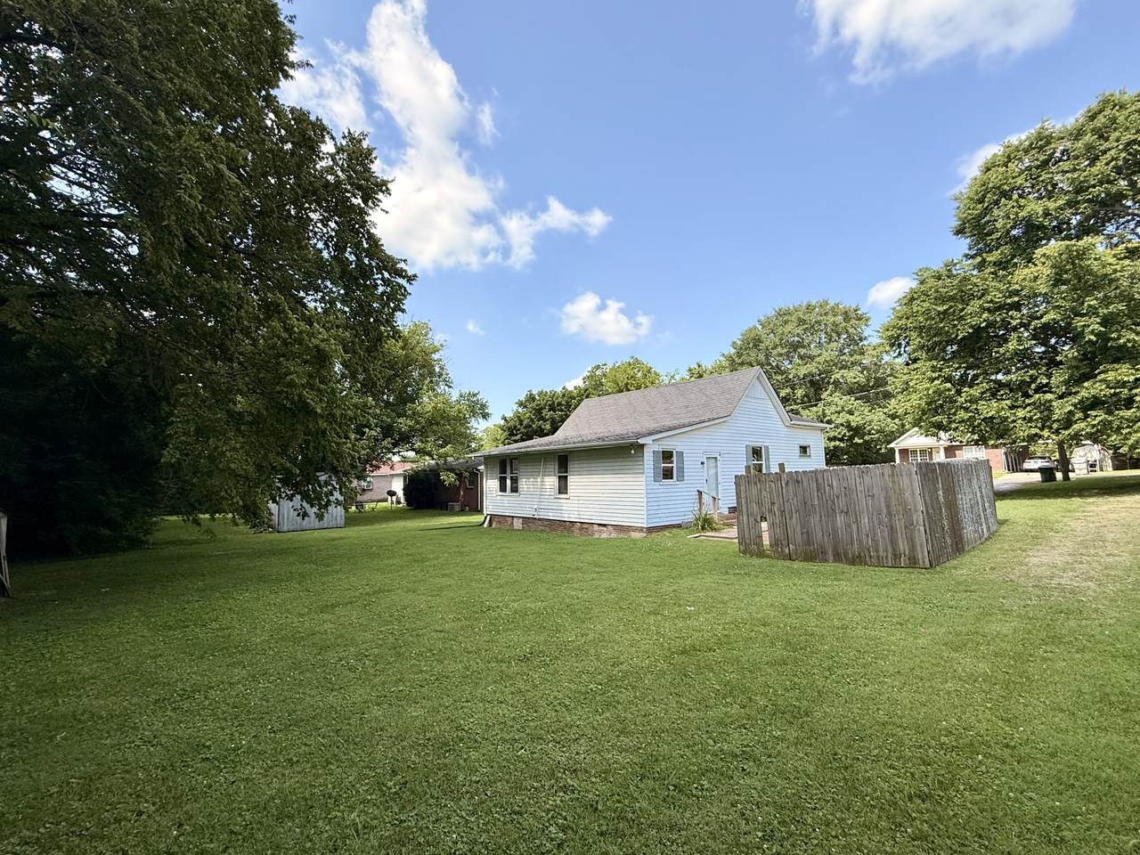 https://bt-photos.global.ssl.fastly.net/nashville/1280_boomver_1_RTC3256182-1.jpg