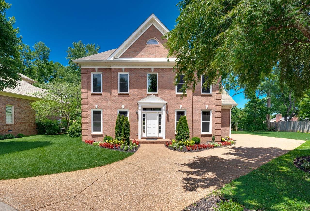 1605 Ardenwood Ct - Photo 1