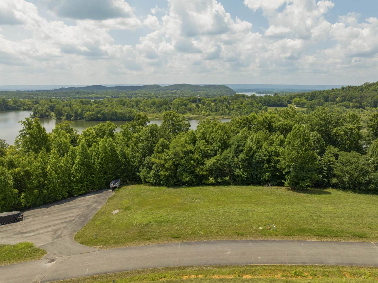 https://bt-photos.global.ssl.fastly.net/nashville/1280_boomver_1_RTC3256633-1.jpg