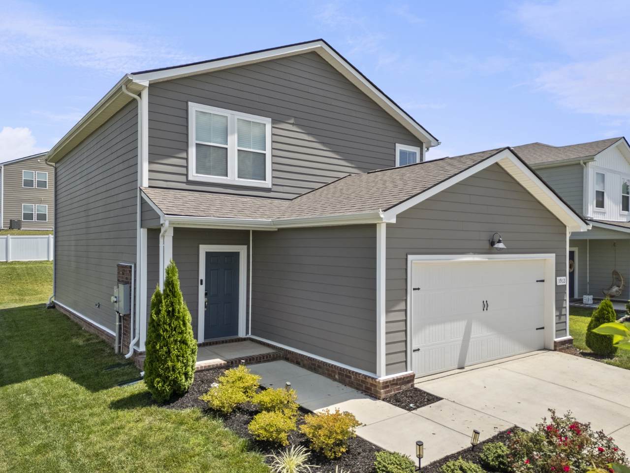3912 Sadie St - Photo 1