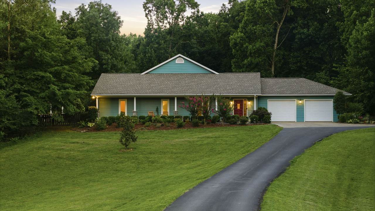 1766 Hunts Ln - Photo 1