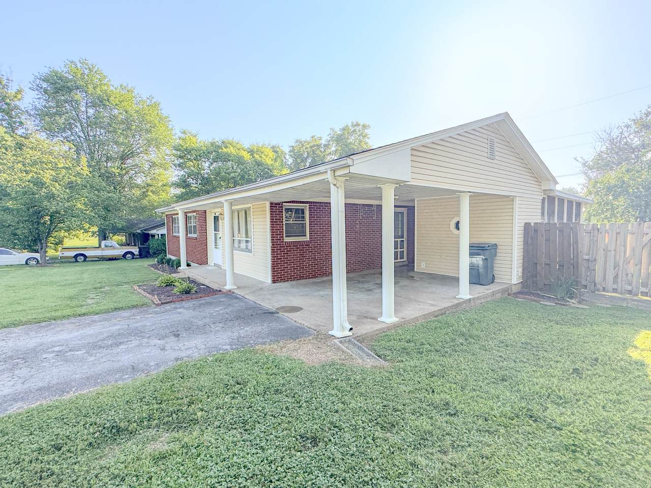 https://bt-photos.global.ssl.fastly.net/nashville/1280_boomver_1_RTC3256707-1.jpg