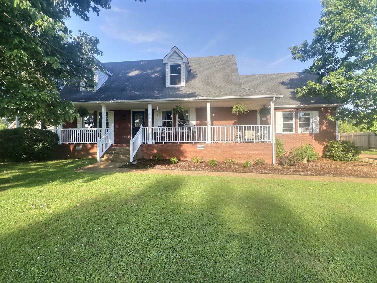 115 Spicer Ct - Photo 1