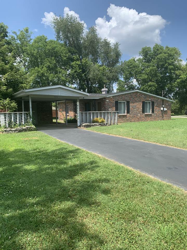 904 Rackley Dr - Photo 1