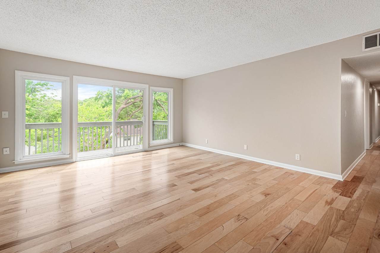 21 Vaughns Gap Rd - Photo 1