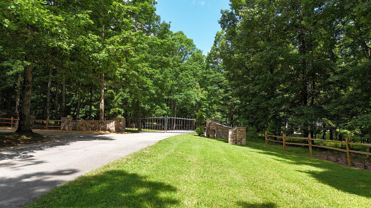https://bt-photos.global.ssl.fastly.net/nashville/1280_boomver_1_RTC3260051-1.jpg