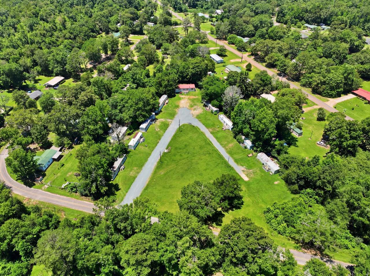 120 Pine Cir - Photo 1