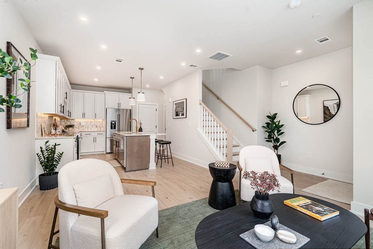236 Everly Alley - Photo 1