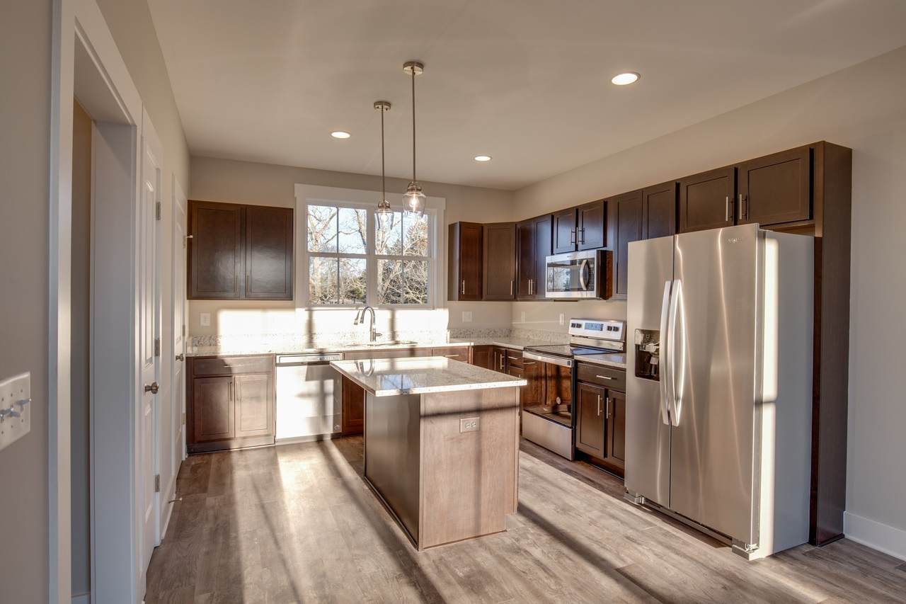 406 Harper Lndg - Photo 1