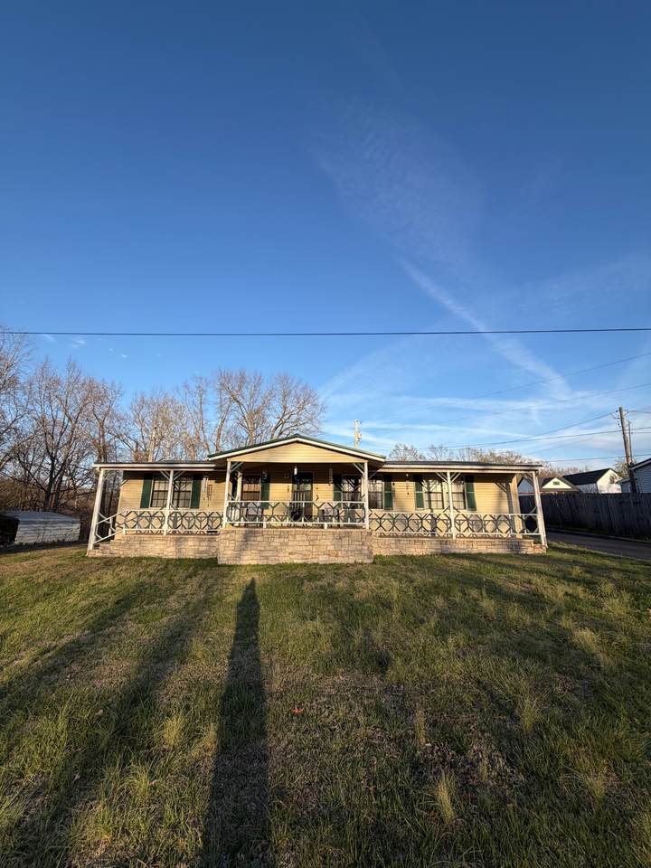 128 Hood Rd - Photo 1